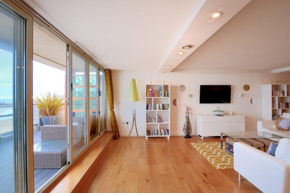 Largigi Offering Two Amazing Panoramic Sea Front Apartments Lyme Regis Ngoại thất bức ảnh